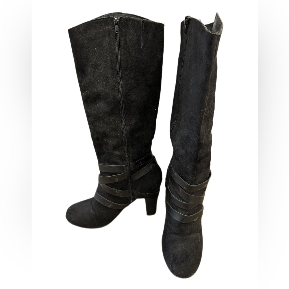 9 1/2 black fergalicious boots